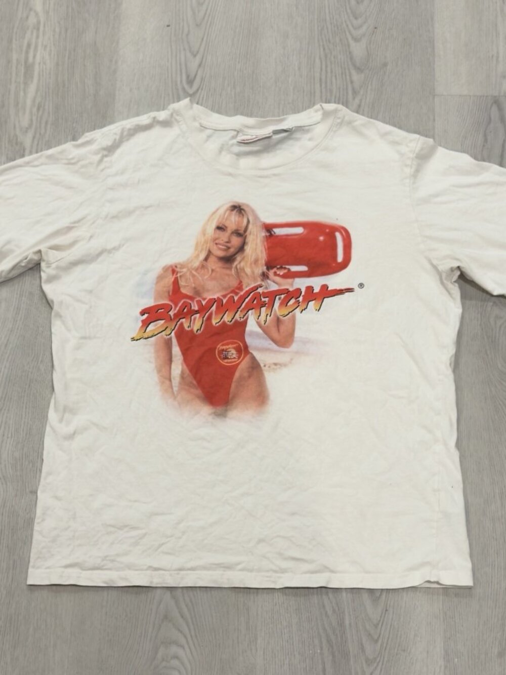 Vintage Baywatch Pamela Anderson Red Swimsuit Graphic T-Shirt Size L